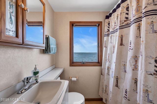 273 Evergreen Drive, Bayville, NJ 08721