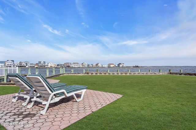 273 Evergreen Drive, Bayville, NJ 08721