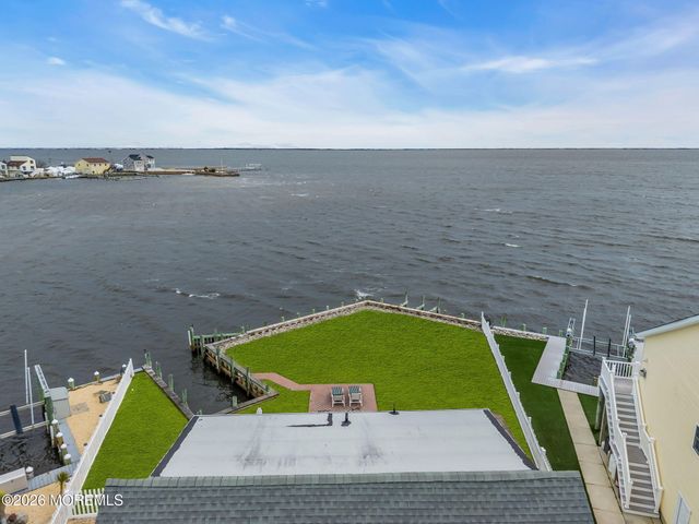 273 Evergreen Drive, Bayville, NJ 08721