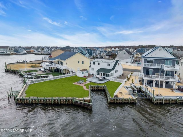 273 Evergreen Drive, Bayville, NJ 08721