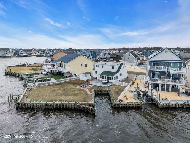 273 Evergreen Drive, Bayville, NJ 08721