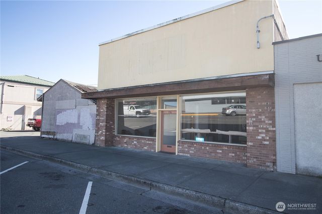 716 E Fairhaven Avenue, Burlington, WA 98233