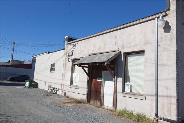 716 E Fairhaven Avenue, Burlington, WA 98233