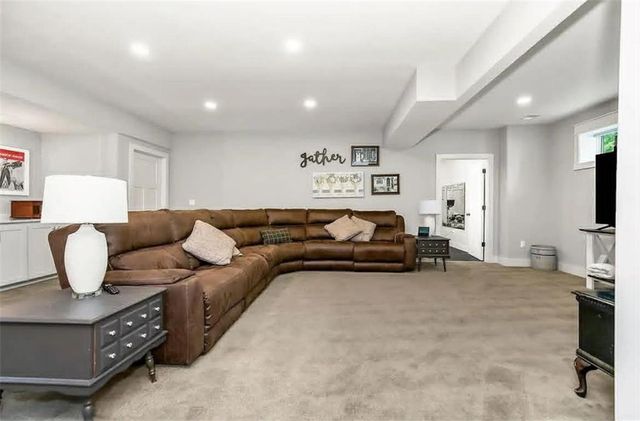 9305 SW Sushi Circle, Lee's Summit, MO 64064