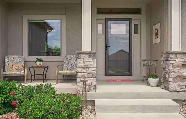 9305 SW Sushi Circle, Lee's Summit, MO 64064