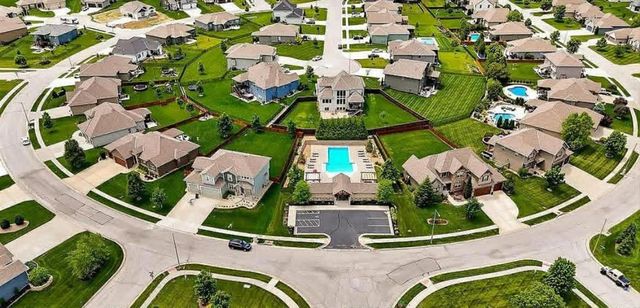 9305 SW Sushi Circle, Lee's Summit, MO 64064