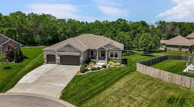 9305 SW Sushi Circle, Lee's Summit, MO 64064