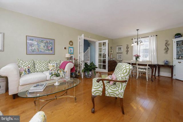 618 ELM TER, Riverton, NJ 08077