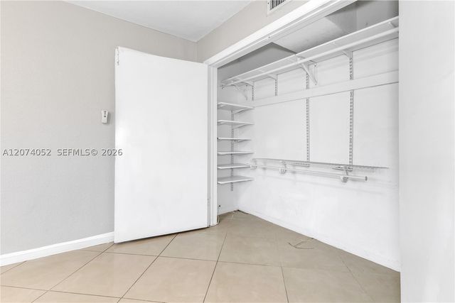 2175 NE 56th St 103, Fort Lauderdale, FL 33308