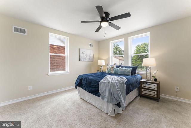 370 AMOSLAND RD, Holmes, PA 19043
