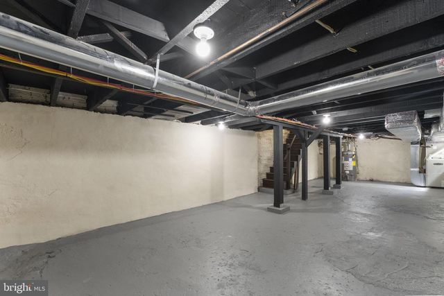 370 AMOSLAND RD, Holmes, PA 19043