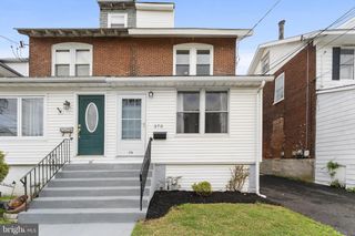 370 AMOSLAND RD, Holmes, PA 19043