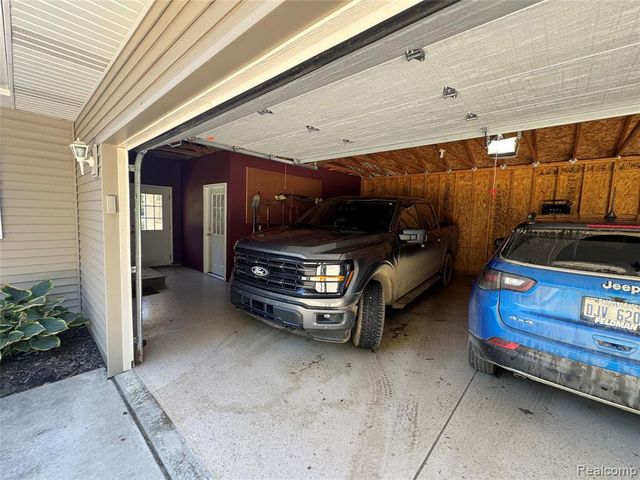 8245 Kier Road, Clarkston, MI 48348