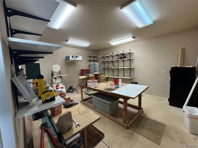 8245 Kier Road, Clarkston, MI 48348