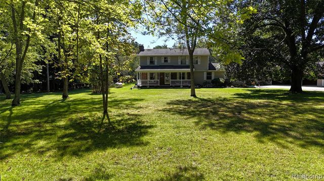 8245 Kier Road, Clarkston, MI 48348