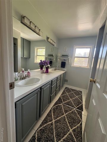 8245 Kier Road, Clarkston, MI 48348