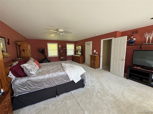 8245 Kier Road, Clarkston, MI 48348