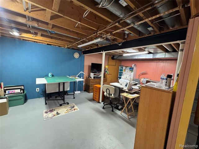 8245 Kier Road, Clarkston, MI 48348