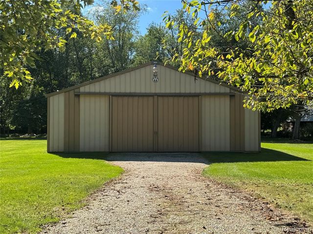 8245 Kier Road, Clarkston, MI 48348