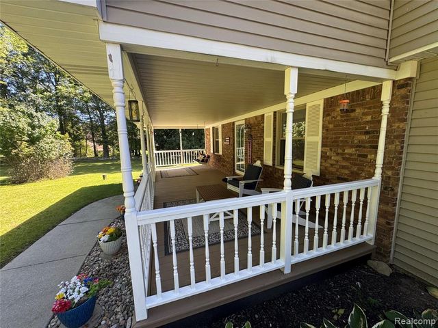 8245 Kier Road, Clarkston, MI 48348