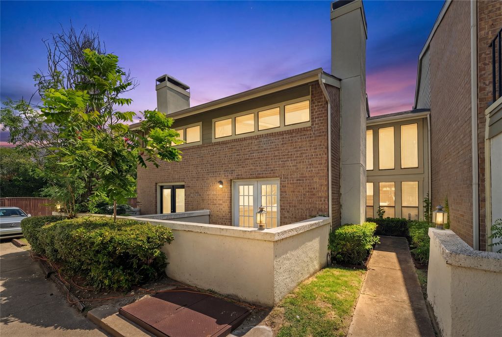 9623 Walnut Street 8102, Dallas, TX 75243