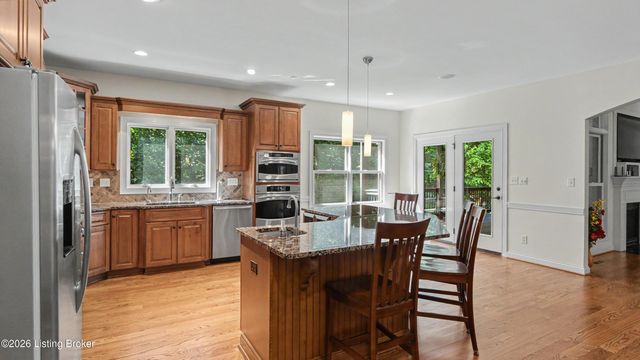 10912 Rock Valley Ct, Louisville, KY 40241