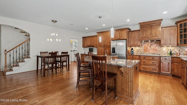 10912 Rock Valley Ct, Louisville, KY 40241