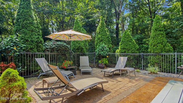 10912 Rock Valley Ct, Louisville, KY 40241