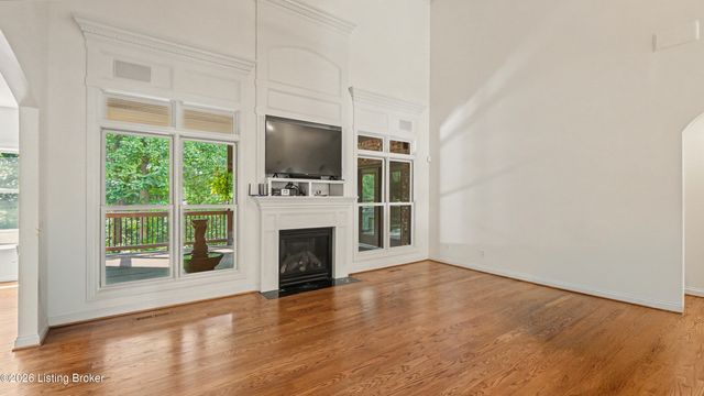 10912 Rock Valley Ct, Louisville, KY 40241
