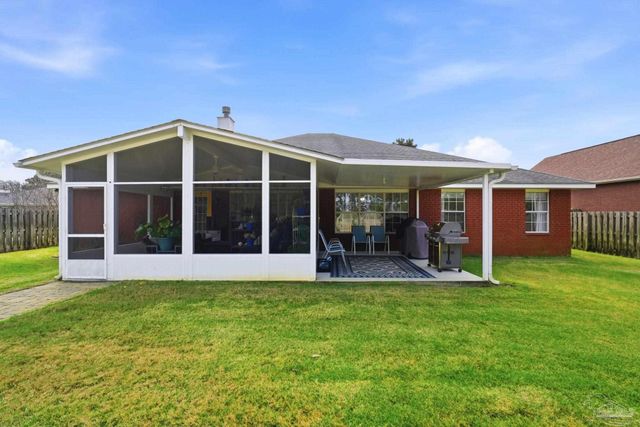 1635 Woodlawn Way, Gulf Breeze, FL 32563