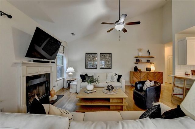 2556 Olney Falls Drive, Braselton, GA 30517