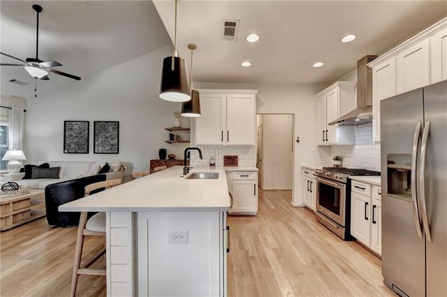 2556 Olney Falls Drive, Braselton, GA 30517