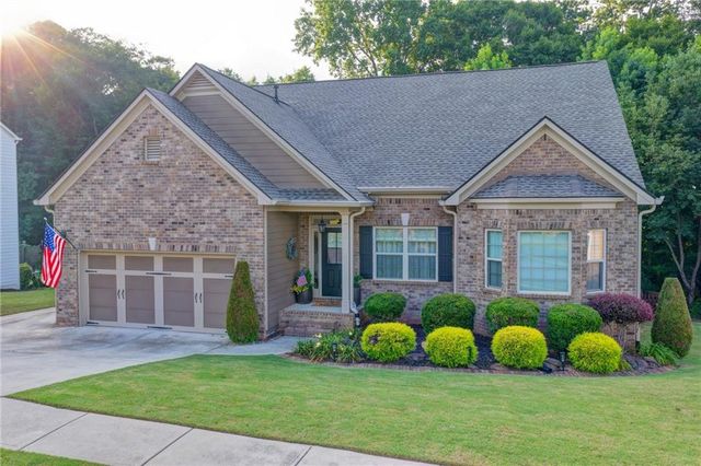 2556 Olney Falls Drive, Braselton, GA 30517