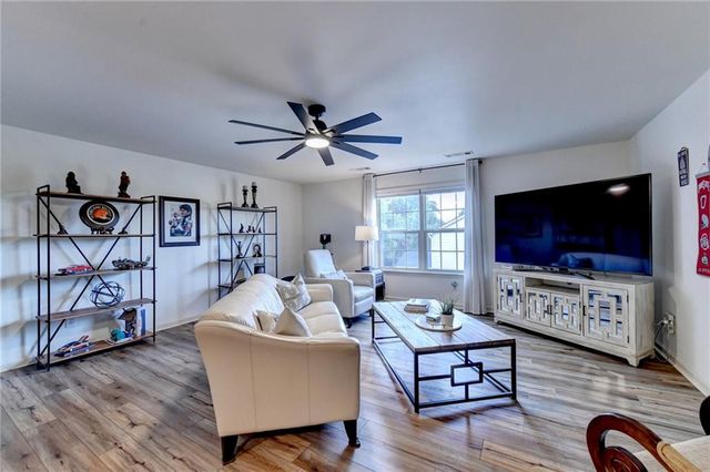 2556 Olney Falls Drive, Braselton, GA 30517