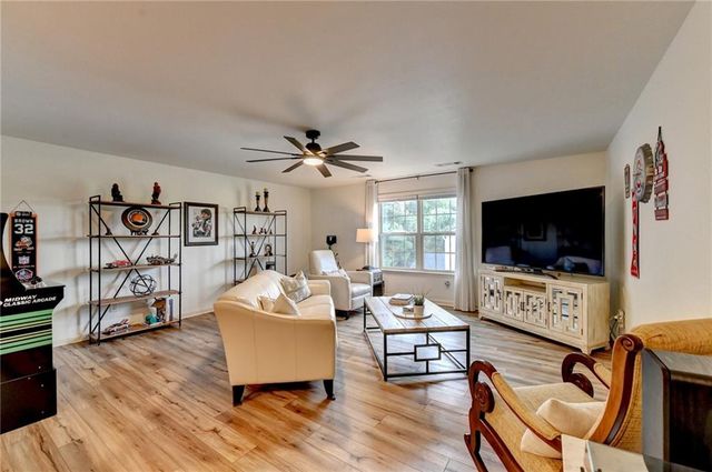 2556 Olney Falls Drive, Braselton, GA 30517