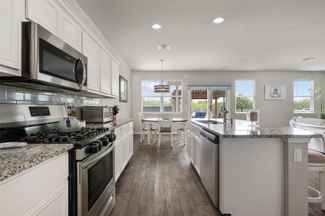 13901 Macquarie DR, Pflugerville, TX 78660