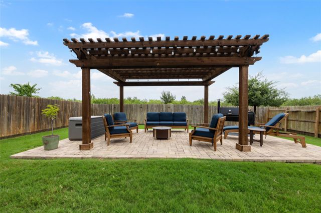 13901 Macquarie DR, Pflugerville, TX 78660
