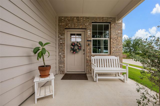 13901 Macquarie DR, Pflugerville, TX 78660