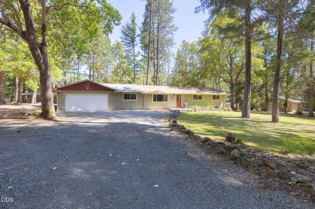 1740 Queens Branch Road, Rogue River, OR 97537