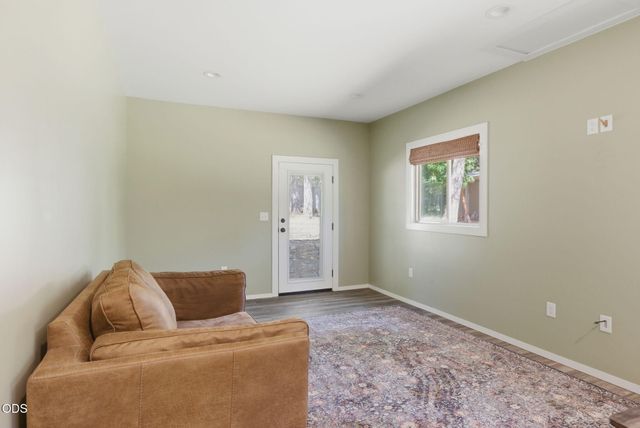 1740 Queens Branch Road, Rogue River, OR 97537