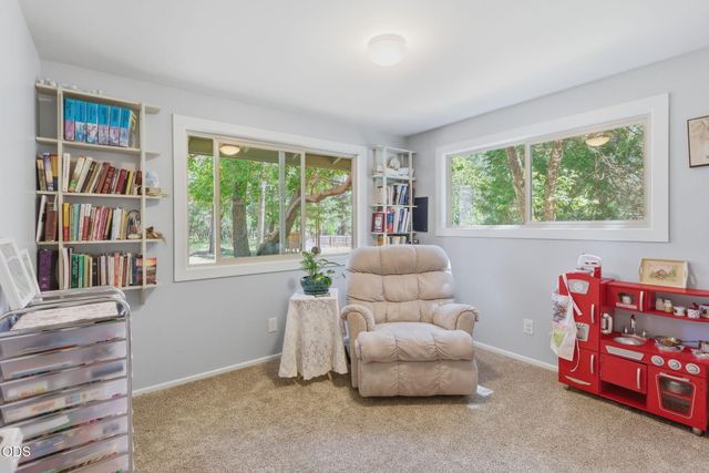 1740 Queens Branch Road, Rogue River, OR 97537