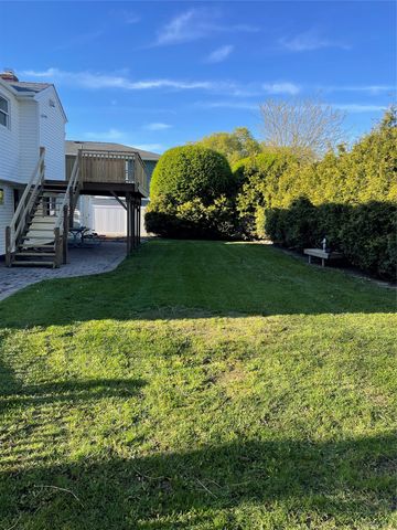1657 Fairfax Avenue, West Islip, NY 11795
