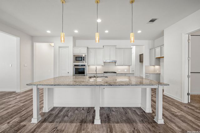 7615 Nolan Creek, Boerne, TX 78015