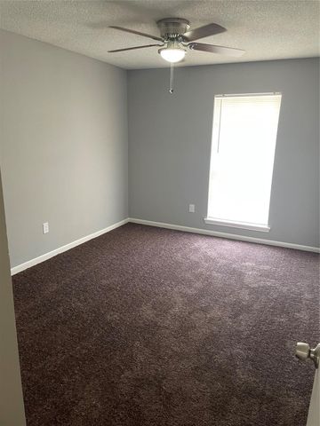 614 Meadowglen Drive, Baytown, TX 77521