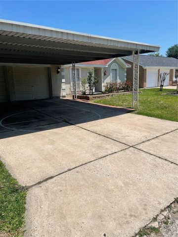 614 Meadowglen Drive, Baytown, TX 77521