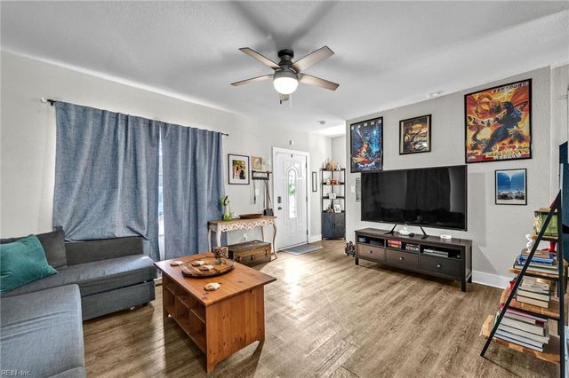 2813 Ballentine BLVD, Norfolk, VA 23509