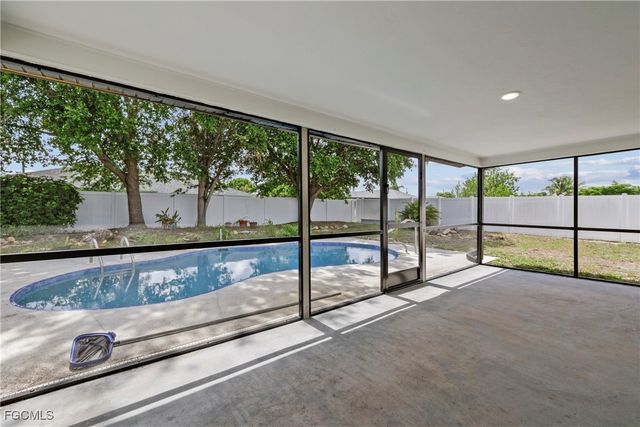 503 SE 16th PL, Cape Coral, FL 33990