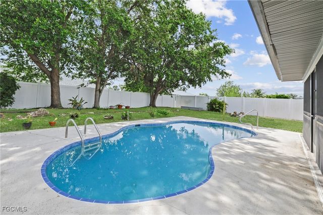 503 SE 16th PL, Cape Coral, FL 33990