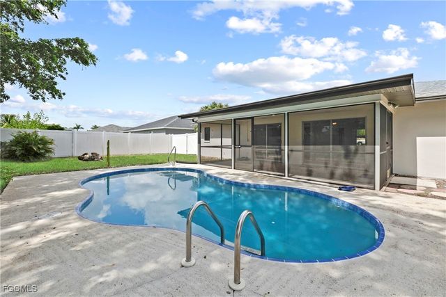 503 SE 16th PL, Cape Coral, FL 33990