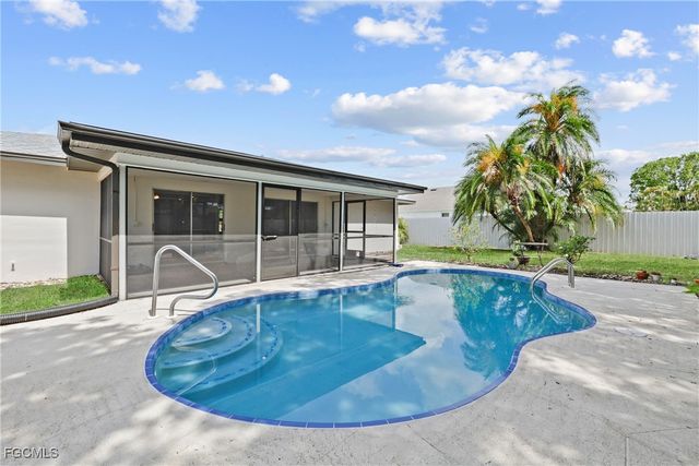 503 SE 16th PL, Cape Coral, FL 33990